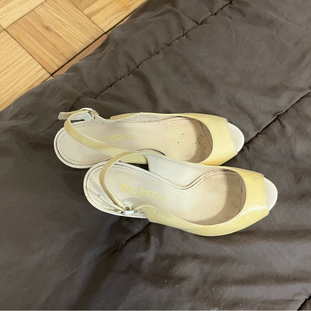 Enzo Angiolini Tan size 7.5 Slingback Heels